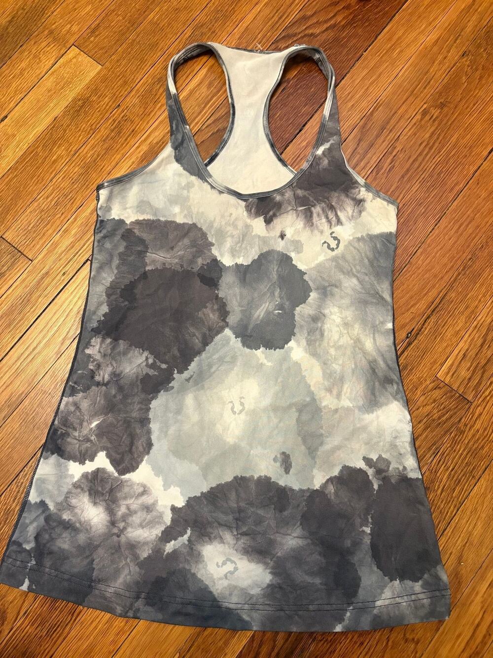 LULULEMON Cloud Tank